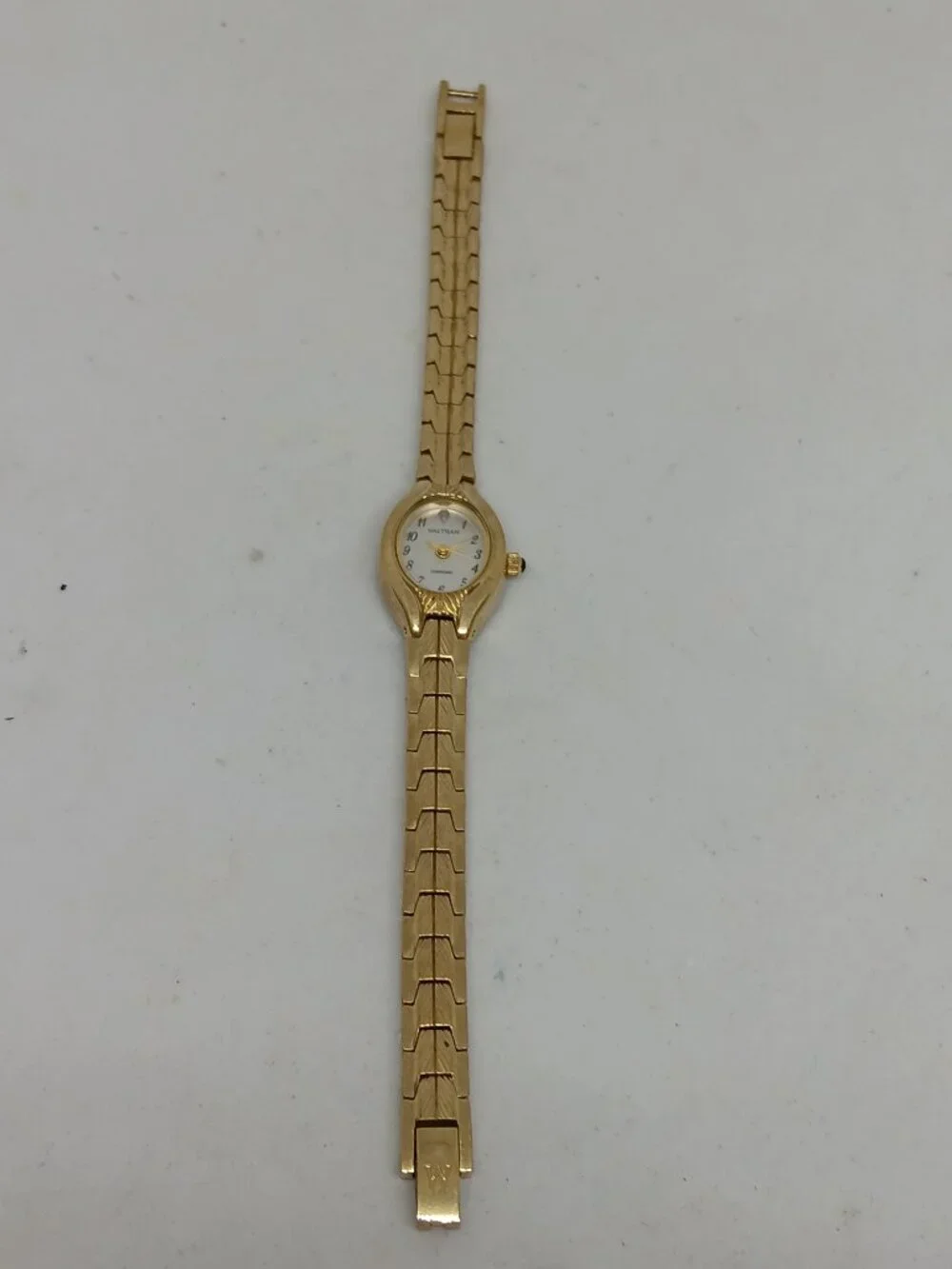 Waltham WAW017 Women's 18mm Gold Tone Silver Diamond Dial Watch NEW BATTERY